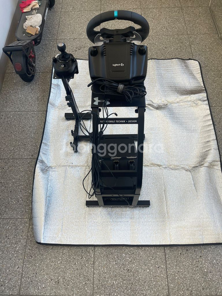 로지텍g29 + 쉬프터 + 거치대 팝니다.--2