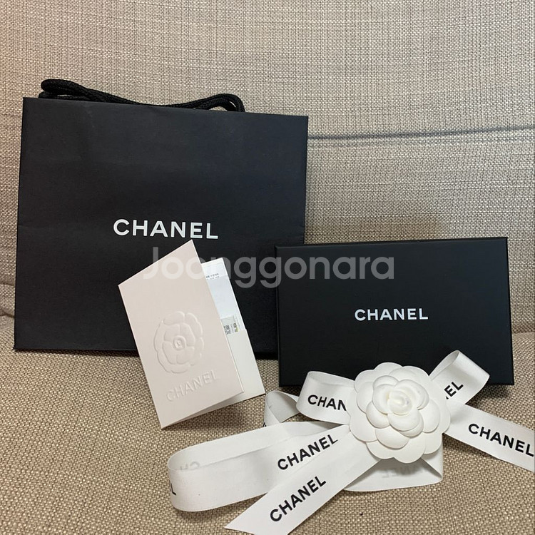 샤넬 보이 지퍼 카드지갑 은장(새상품)--5