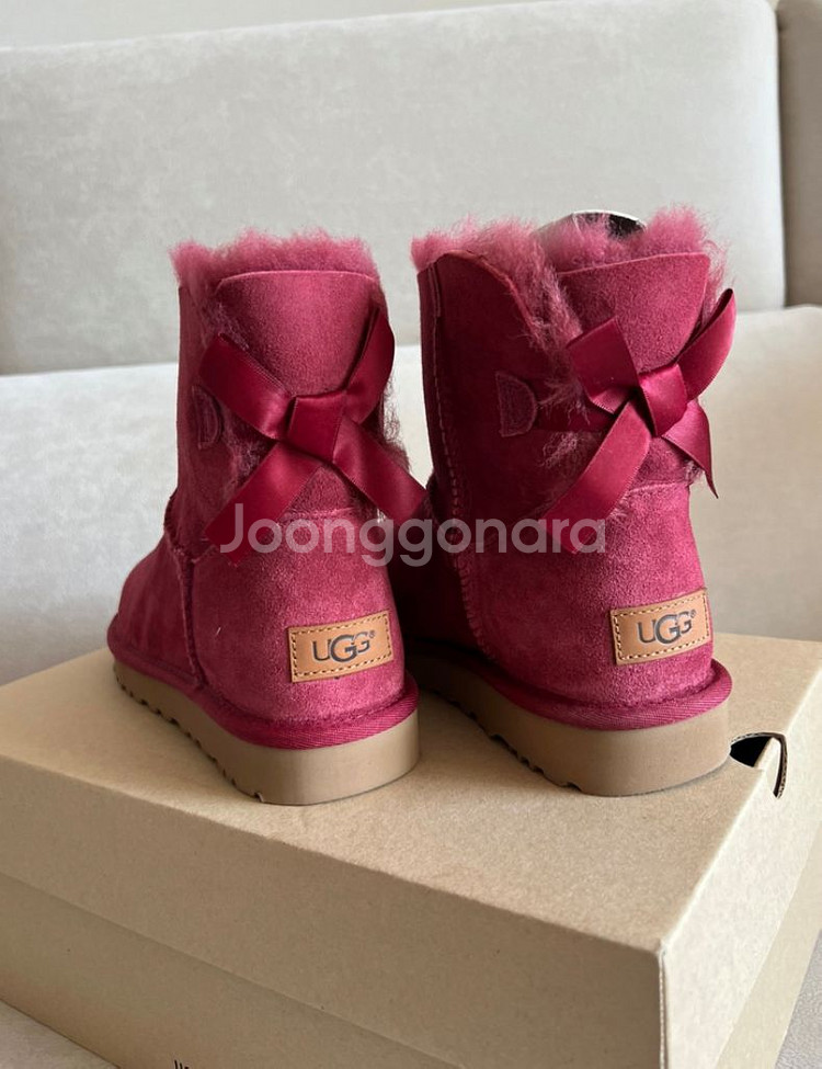 [정품] UGG 보우 디테일 부츠 버간디 정가 27만--1