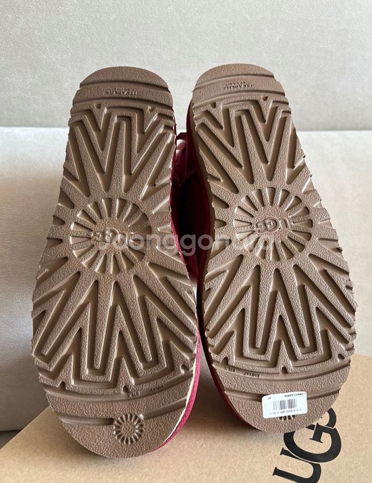 [정품] UGG 보우 디테일 부츠 버간디 정가 27만--2