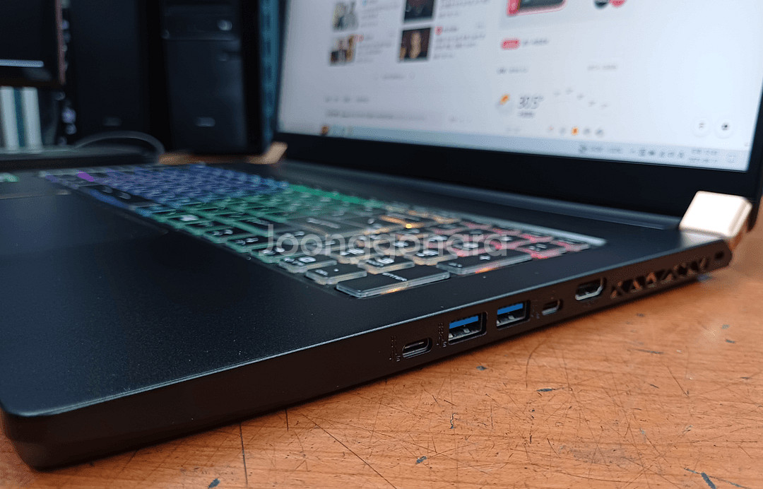 MSI GS75 Stealth 10SE i7-2.6G--2