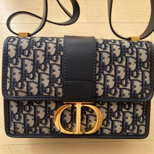 디올 몽테인30 오블리크