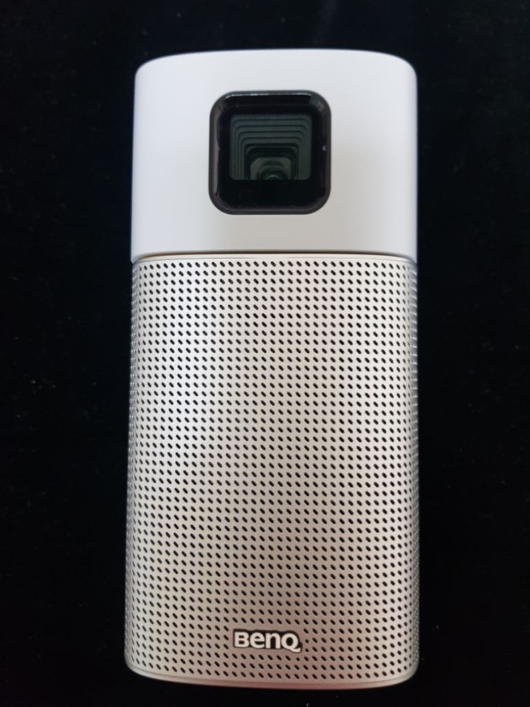 벤큐 캠핑용 빔 프로젝터 이미지