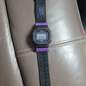 지샥 dw-5600ths 시계