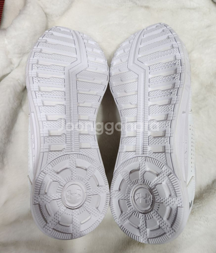 언더아머 남성운동화--1