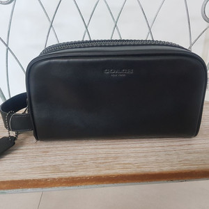 coach 트레블백 새상품입니다