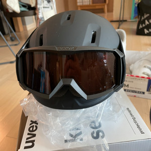 UVEX 헬멧과고글 set