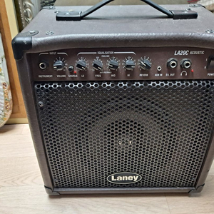 Laney LA20C 앰프