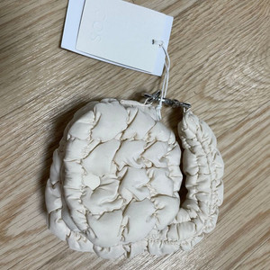 COS 코스 아이보리 나노 퀼팅백