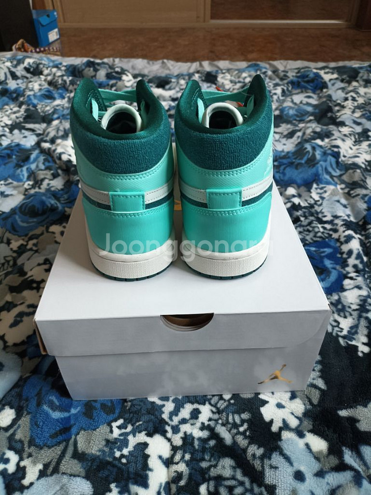 우먼 에어조던 1MID SE 255mm--2