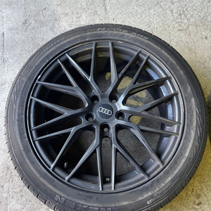 아우디 휠 타이어