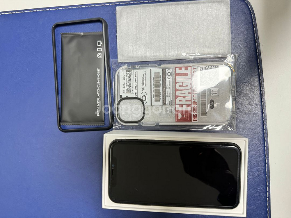 아이폰11 64GB 풀박스 판매합니다.배터리86%--0