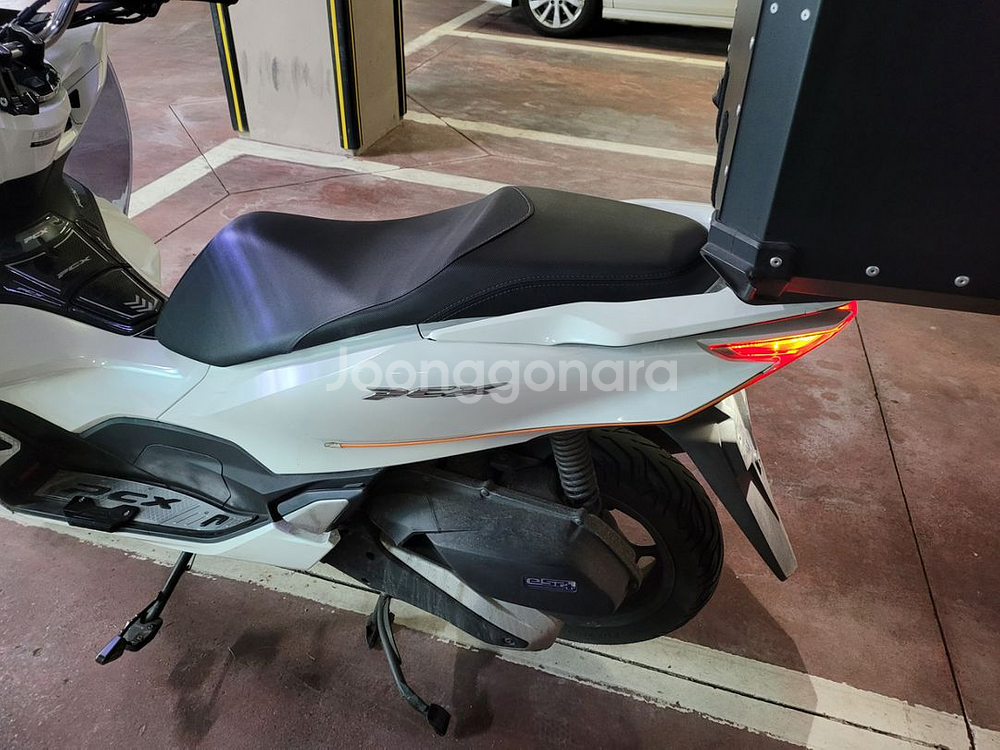 pcx125(cbs) 22년식 판매합니다--7
