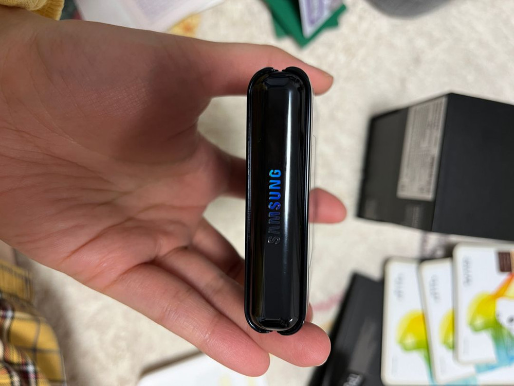 z플립1 256GB 블랙--4
