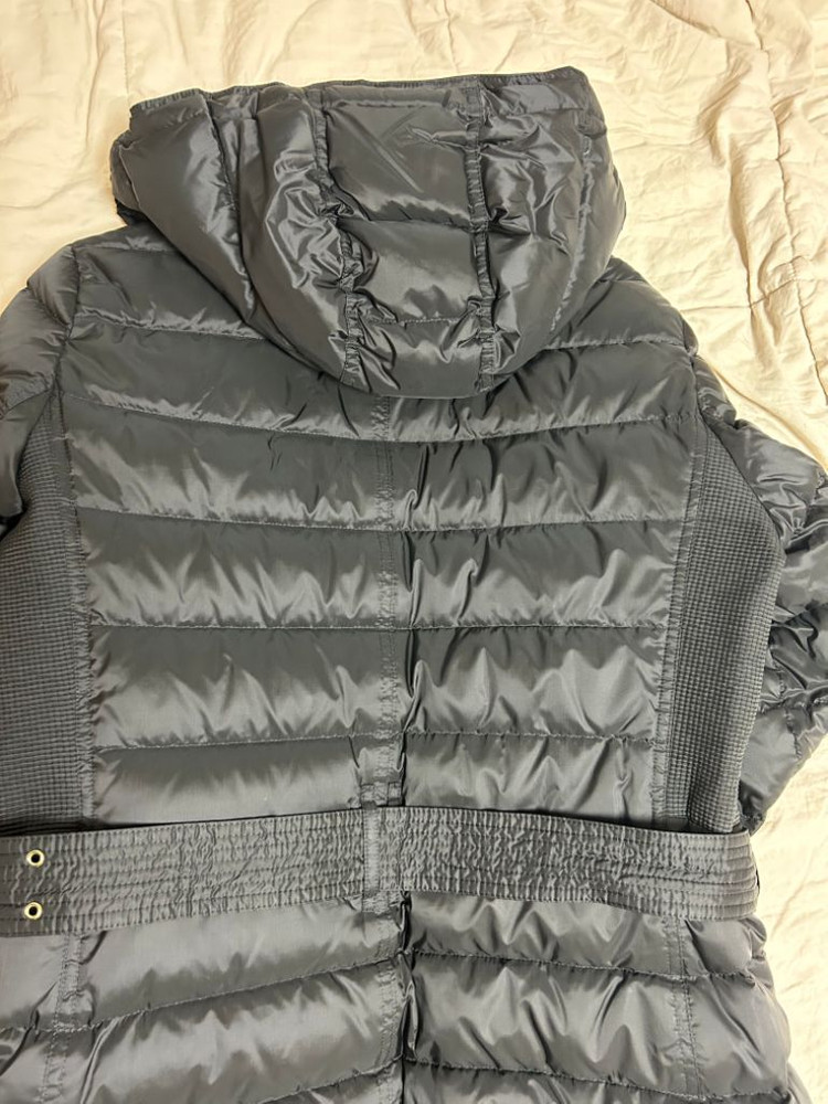 버버리 구스다운 블랙패딩(M)--1