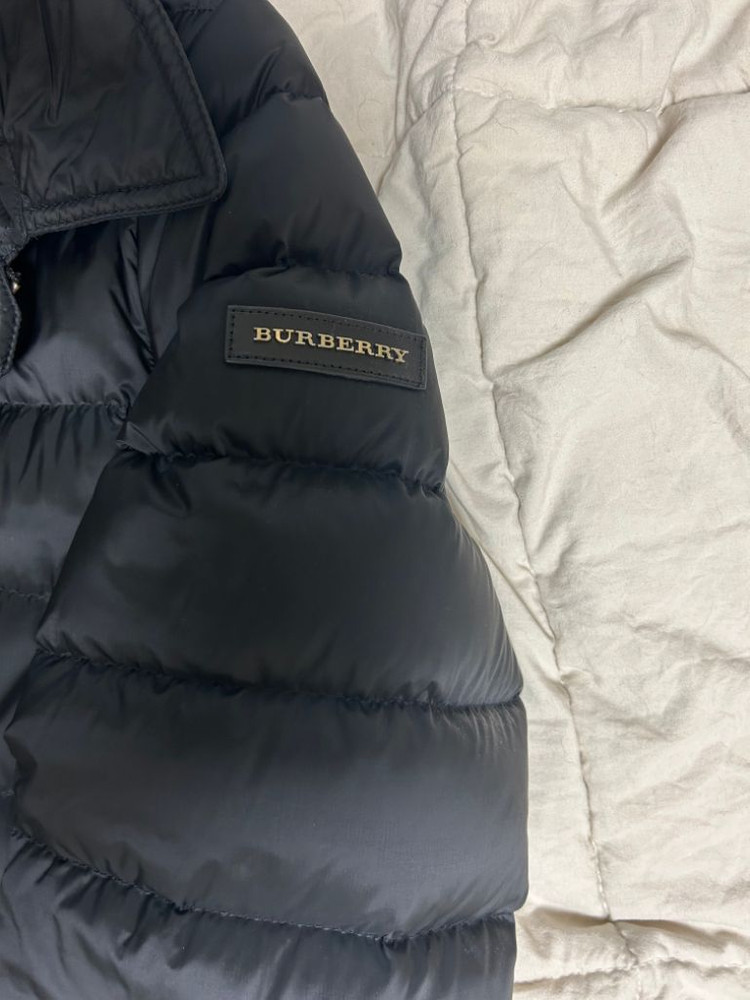 버버리 구스다운 블랙패딩(M)--3