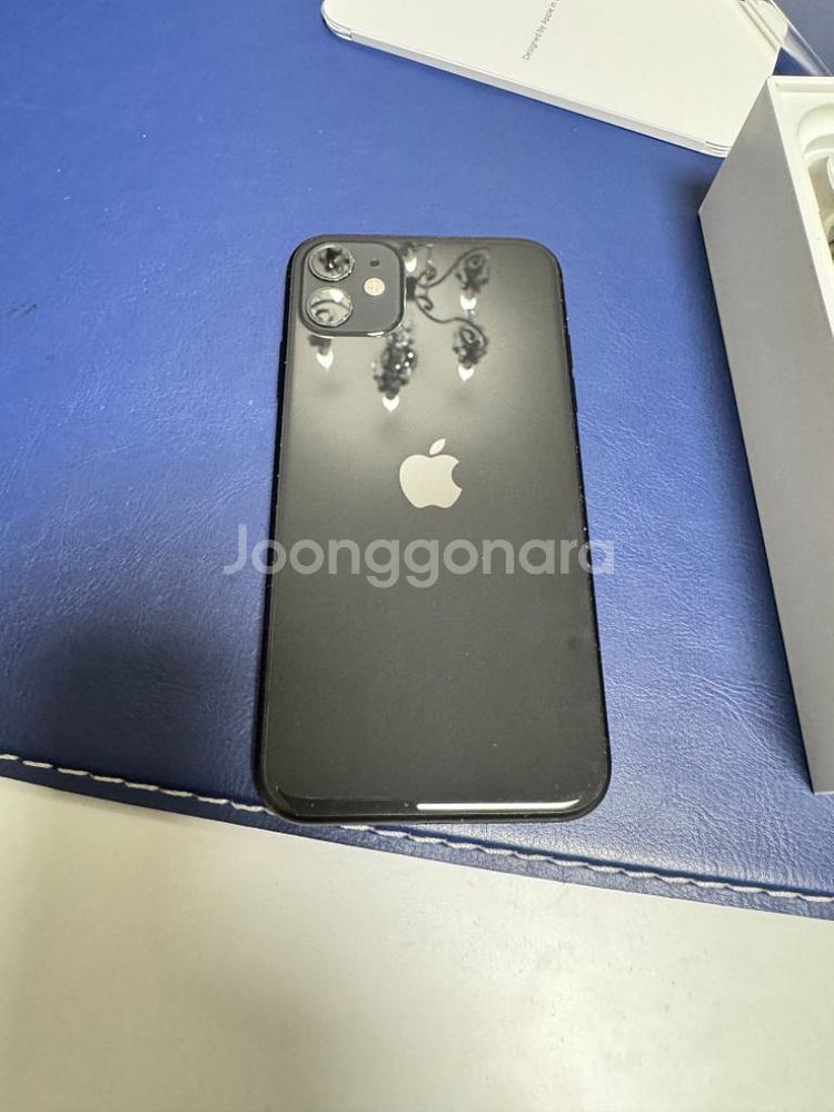 아이폰11 64GB 풀박스 판매합니다.배터리86%--3