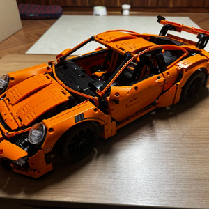 레고 포르쉐 911 GT3 RS 조립상태