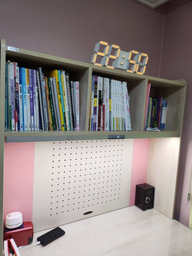 책상거의깨끗--3