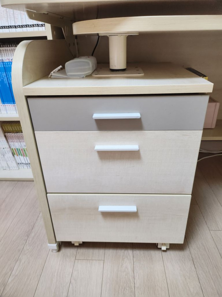 책상거의깨끗--6