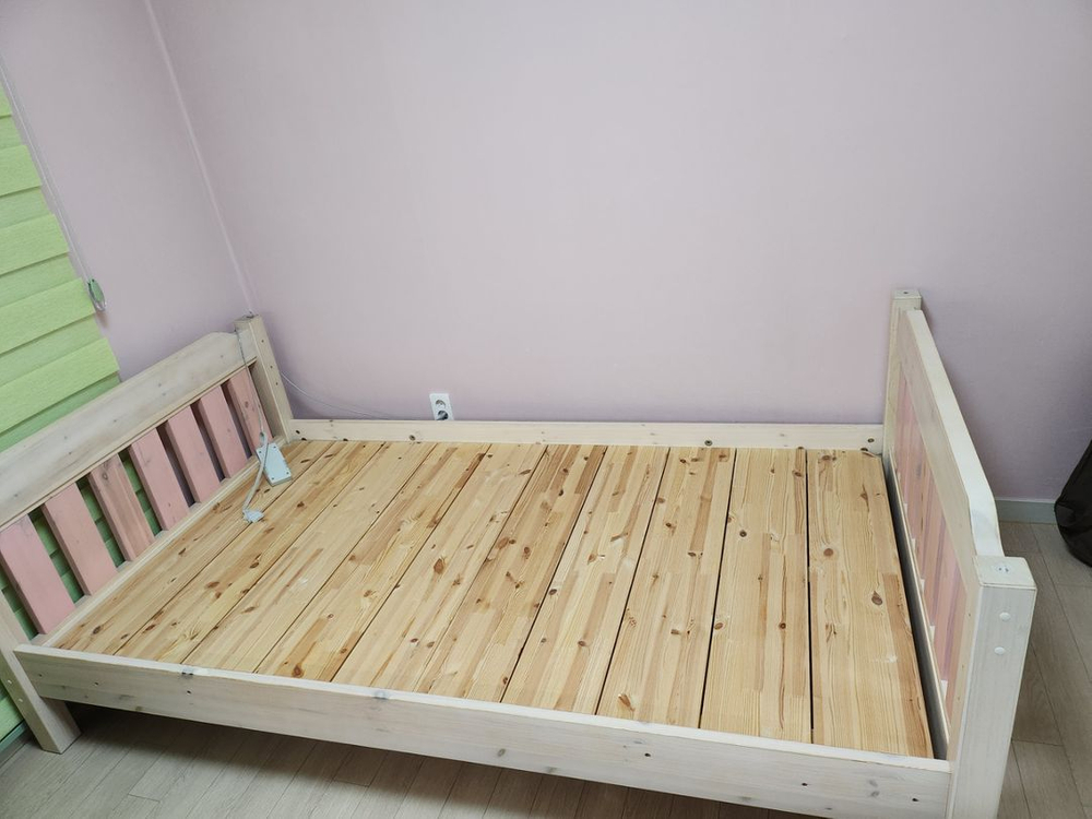 침대프레임 아주깨끗--4