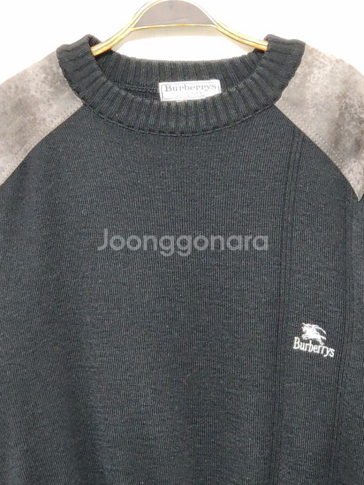 (XL) 버버리 니트 블랙 가죽패치 스웨터 영국판--1