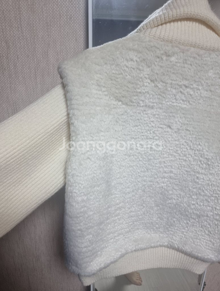 새상품 바이쑨 겨울자켓팝니다 66반까지 가능해요--5