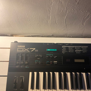 Yamaha DX7s