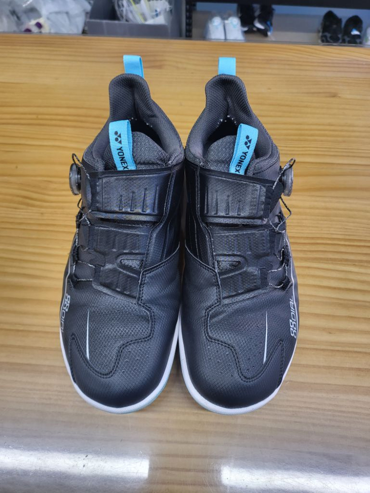 요넥스 배드민턴화 이미지