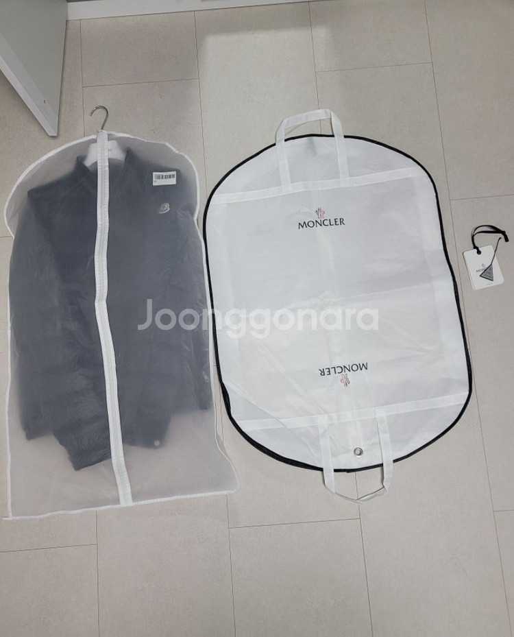 몽클레어 아코루스 6사이즈--1