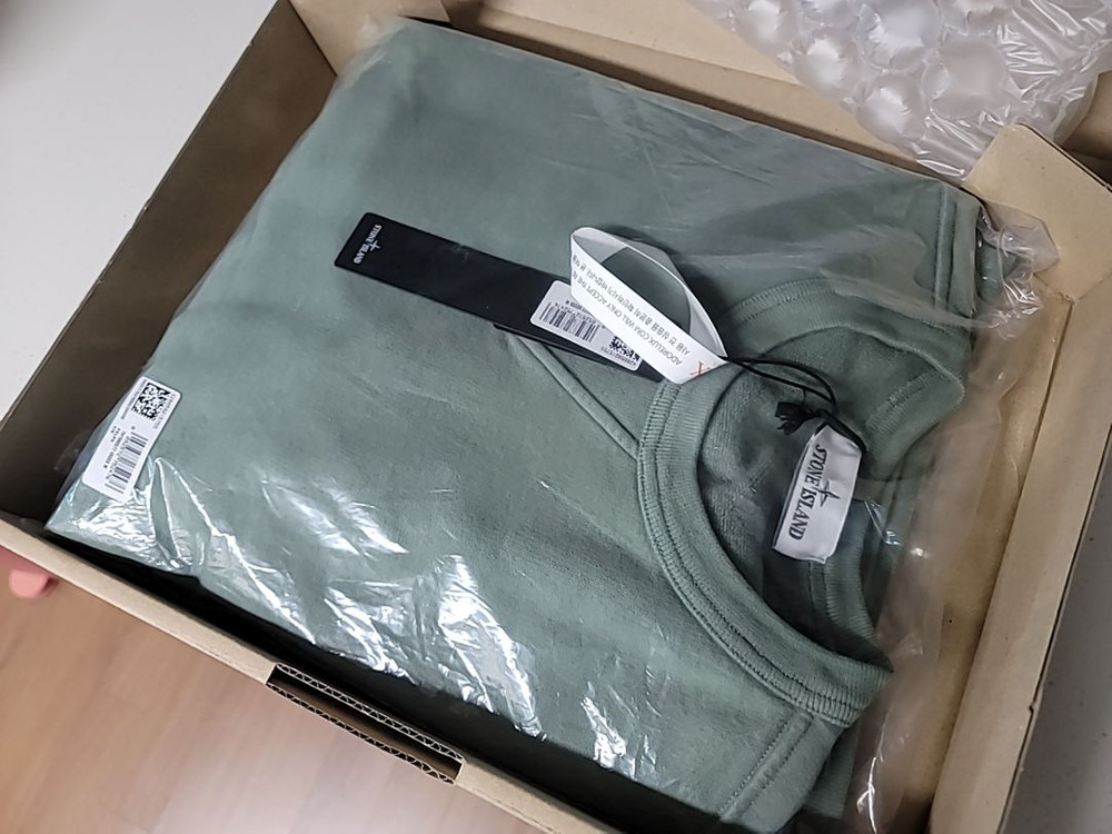 [새제품] 스톤아일랜드 23FW 기모맨투맨 M(100)--3