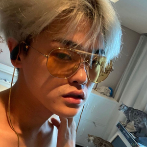 빈첸 응원봉 삽니다!