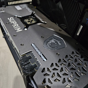 rtx3070ti 슈프림 팝니다