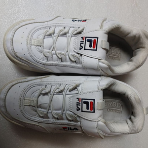 # FILA(220)