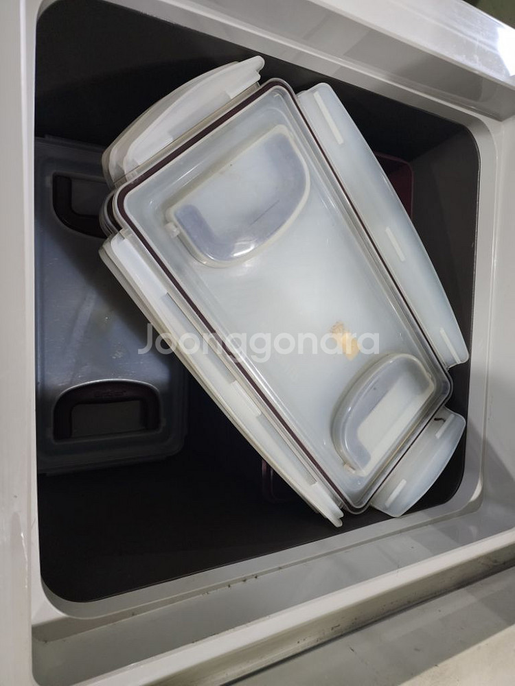 김치냉장고 딤채 220리터 김치통 4개--2