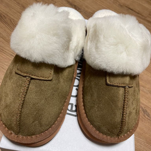 르꼬르망 꼬싼타 FUR 슬리퍼 카멜 M사이즈 새상품