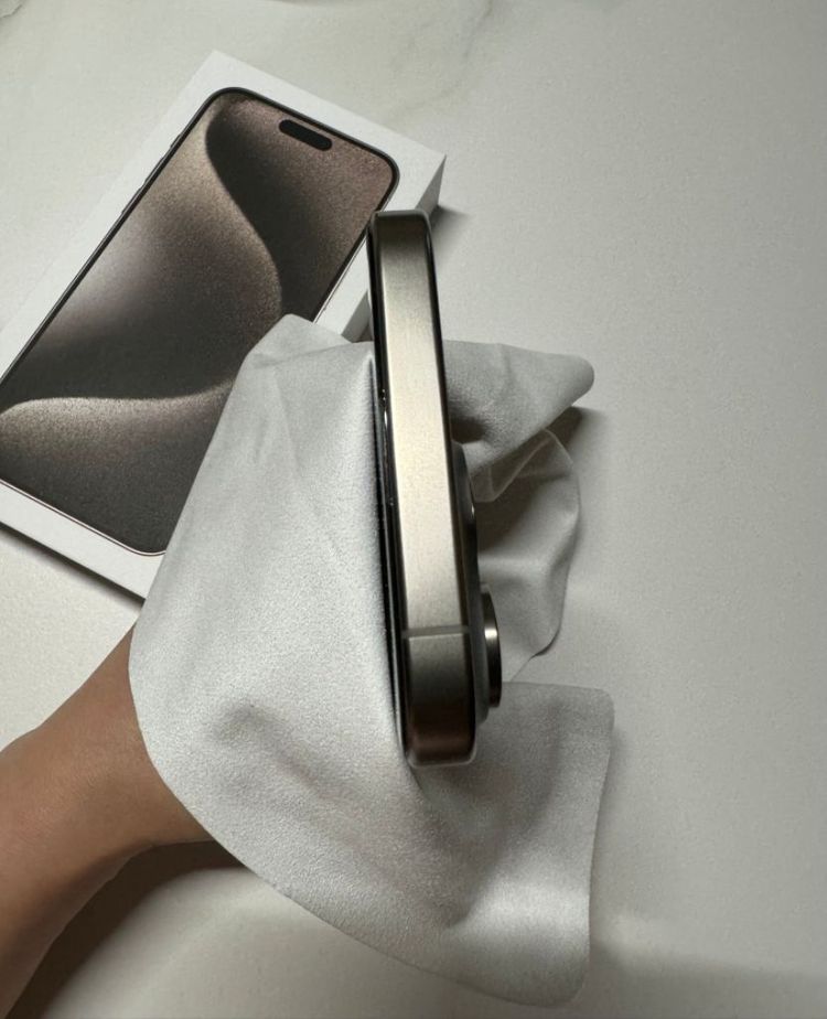 아이폰15프로맥스 512기가 네츄럴티타늄 자급제 새폰급--3