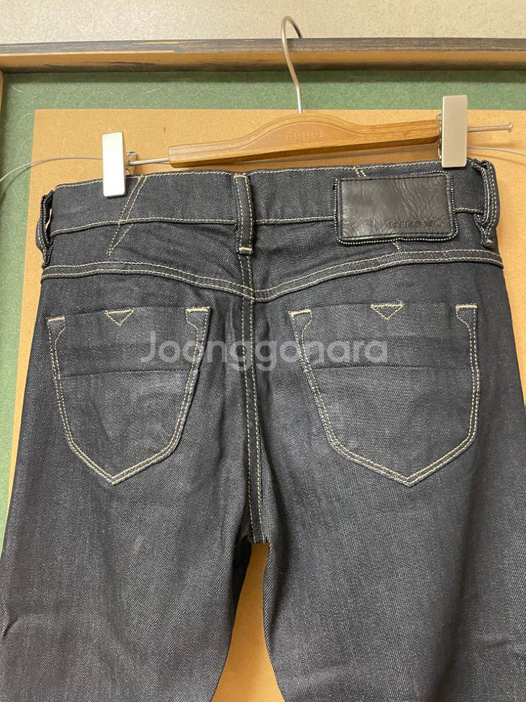 압구정갤러리아정품 디젤 생지 데님--5