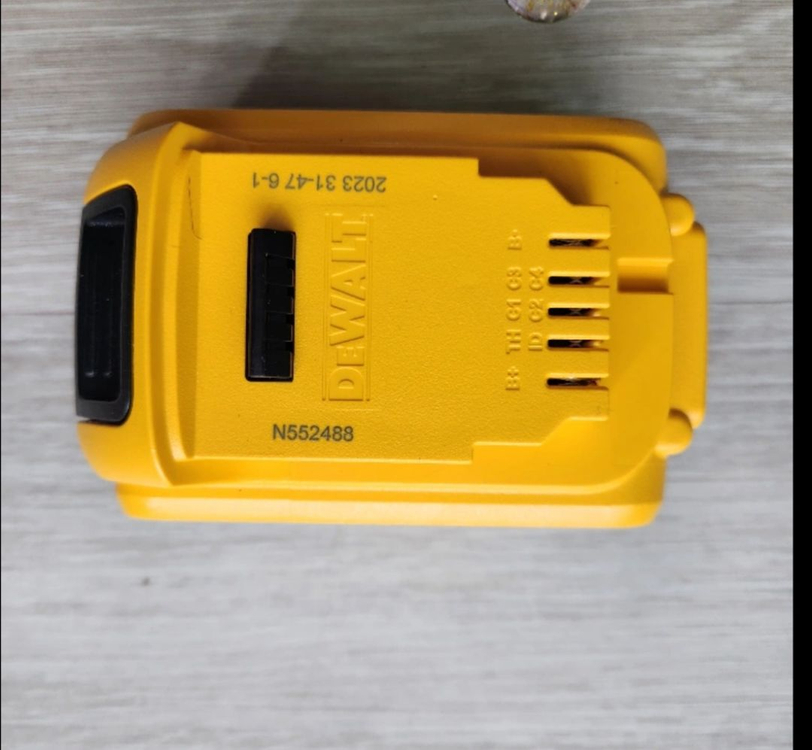 공구ㅡ 철물 디월트 배터리 밧데리 5.0,4AH--1