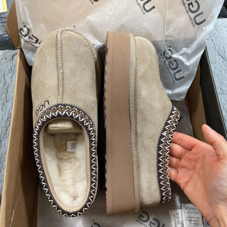 호주 ugg 슬리퍼 EU7/L6/235 새거 판매해요 이미지