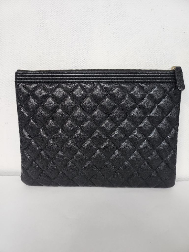 샤넬 보이 캐비어 금장 블랙 클러치백 미디움 27번대--2