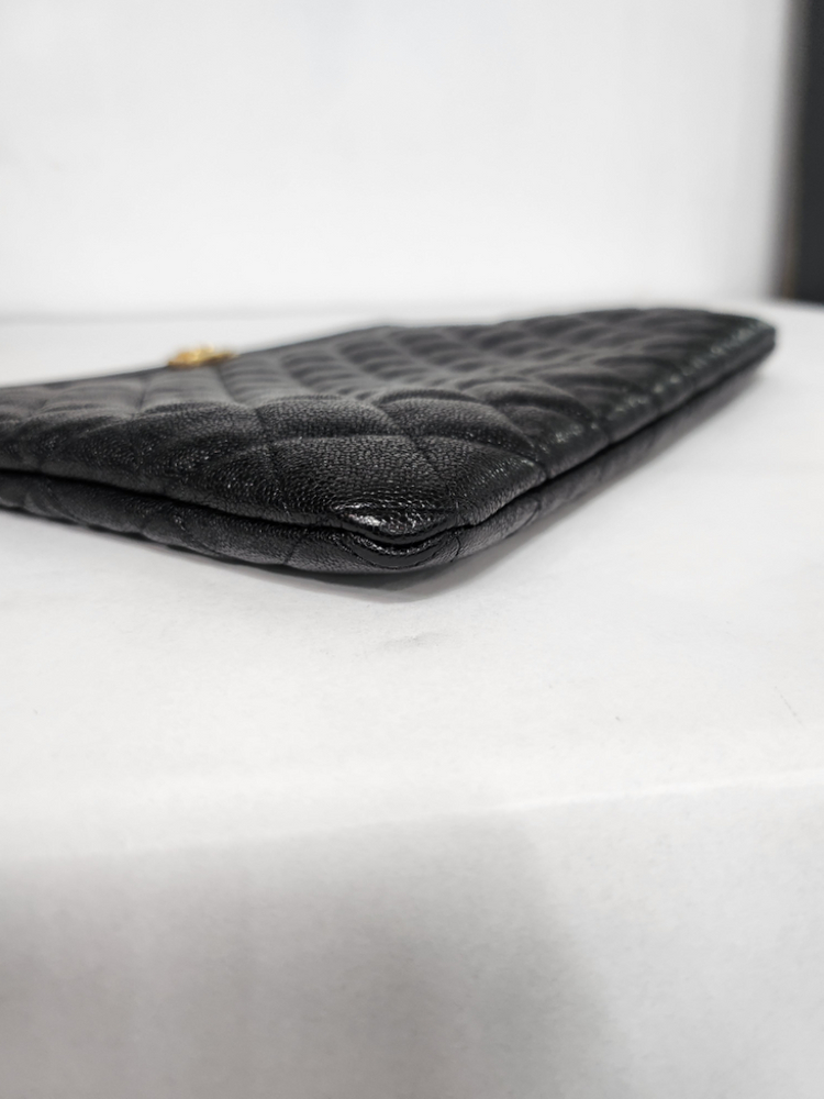 샤넬 보이 캐비어 금장 블랙 클러치백 미디움 27번대--6