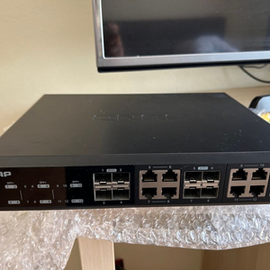 QNAP QSW-M1208-8C 스위치 10Gbps