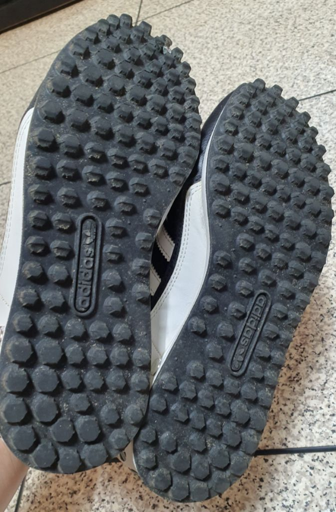 아디다스 트레이너 230 이미지