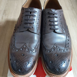 영국 Grenson 아치 브로그 슈즈 290