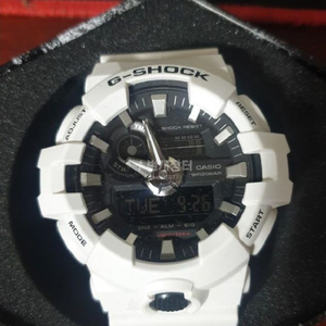 지샥 g-shock ga-700화이트