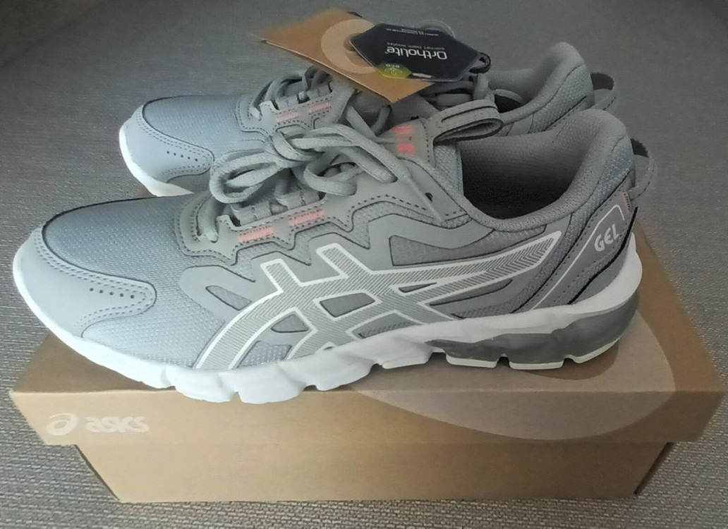 아식스젤퀀텀 그레이 250사이즈 박스채 새상품--1