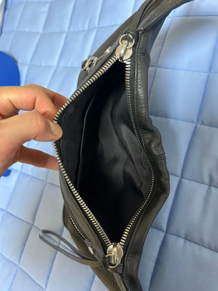 랙앤본 슬링백 힙색 이미지