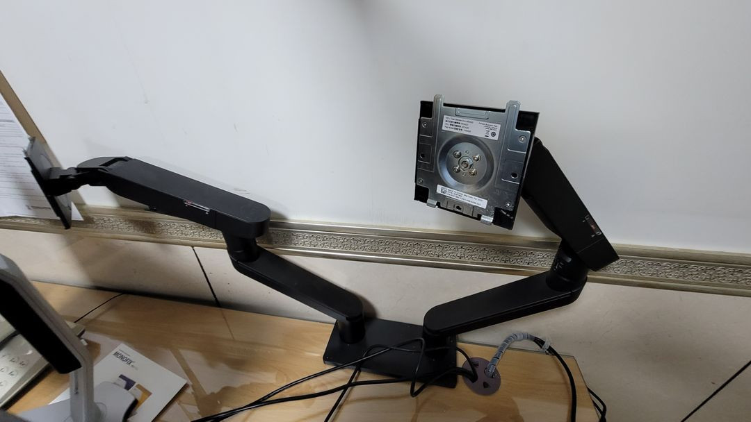 Dell 듀얼 모니터 암 MDA20 블랙 이미지