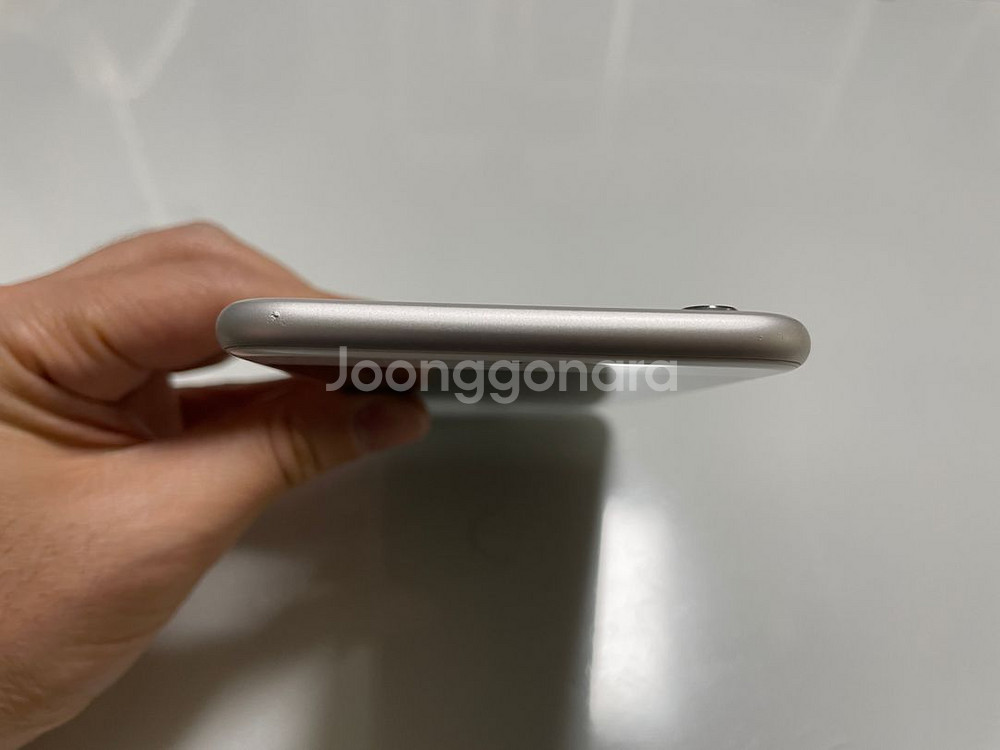 아이폰6플러스 64GB 실버 팝니다--3